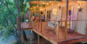 Yosemite Basecamp is a Gorgeous Pet-Friendly Home Near the Pristine Pine Mountain Lake Golf Course cabin